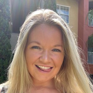 Meet your Posher, Casey